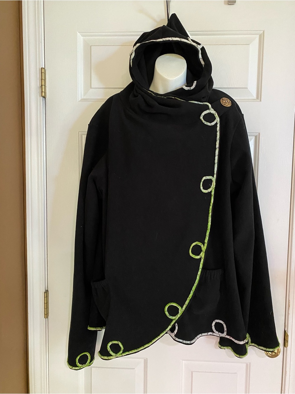 Greater Good-Black Hooded cape like Jacket with Green/white Trim. Size 4X